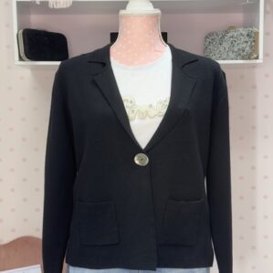 Chaqueta punto negra